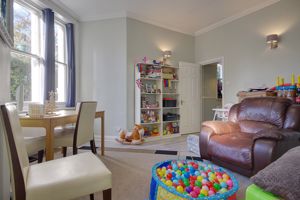 Lounge/Diner- click for photo gallery